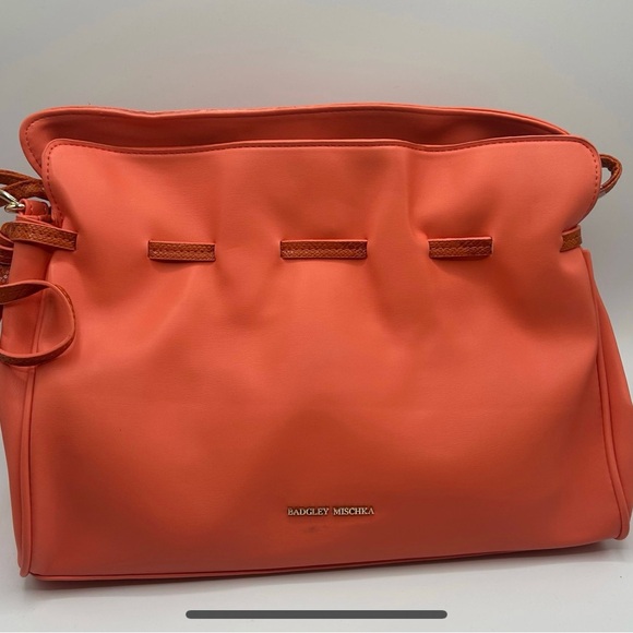 Badgley Mischka Yellow Shoulder Bag with Snake-Patterned Handle - Picture 2 of 2